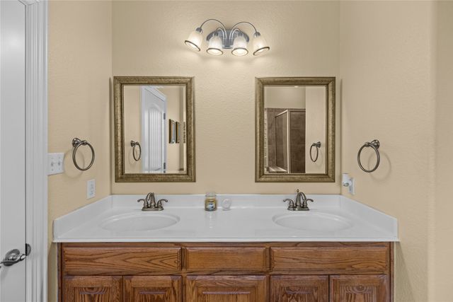 52 Cedar Bayou Circle, Pottsboro, TX 75076