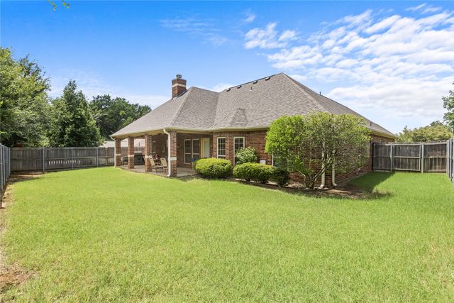 52 Cedar Bayou Circle, Pottsboro, TX 75076