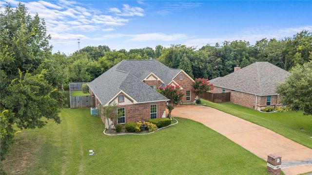 52 Cedar Bayou Circle, Pottsboro, TX 75076