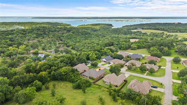 52 Cedar Bayou Circle, Pottsboro, TX 75076