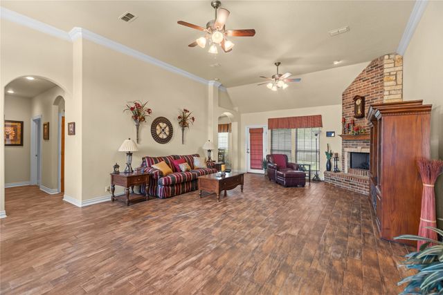 52 Cedar Bayou Circle, Pottsboro, TX 75076