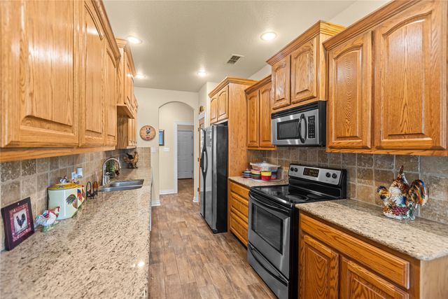 52 Cedar Bayou Circle, Pottsboro, TX 75076