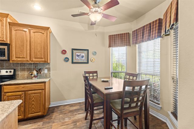 52 Cedar Bayou Circle, Pottsboro, TX 75076