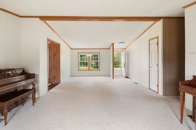 425 Mountain View Road, Williston, VT 05495