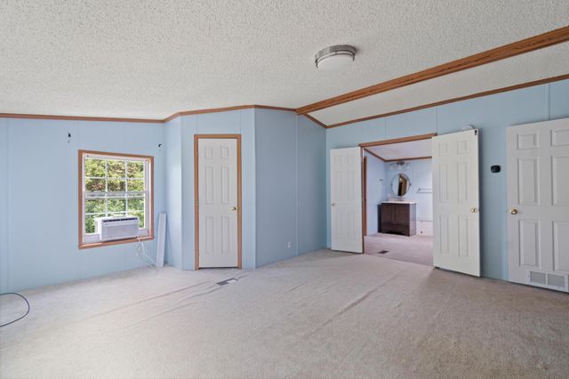 425 Mountain View Road, Williston, VT 05495