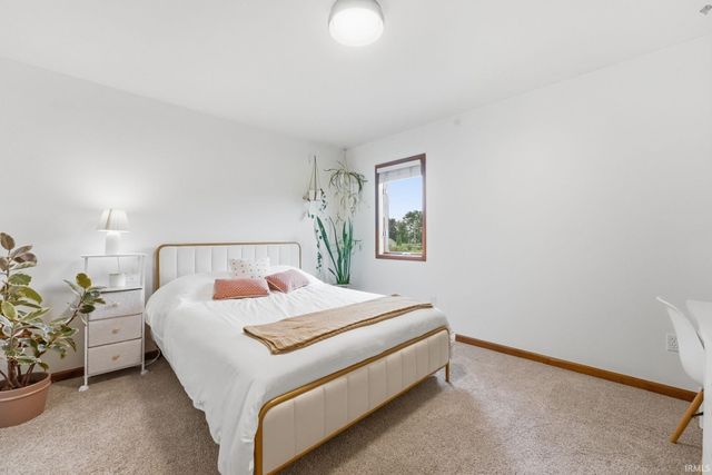 8924 Laurel Hurst Place, Fort Wayne, IN 46835