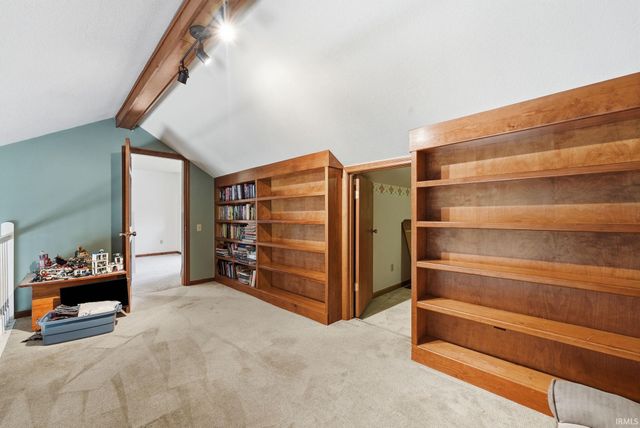 8924 Laurel Hurst Place, Fort Wayne, IN 46835