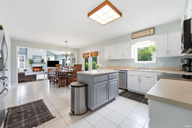 8924 Laurel Hurst Place, Fort Wayne, IN 46835