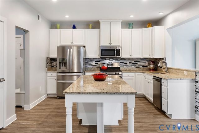 10513 Centralia Station Rd, Chester, VA 23831