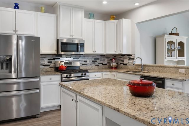 10513 Centralia Station Rd, Chester, VA 23831