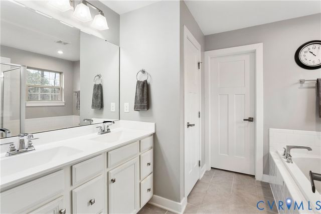 10513 Centralia Station Rd, Chester, VA 23831