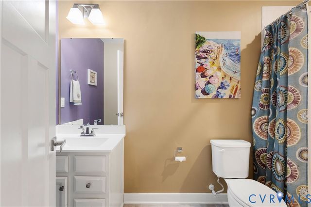 10513 Centralia Station Rd, Chester, VA 23831