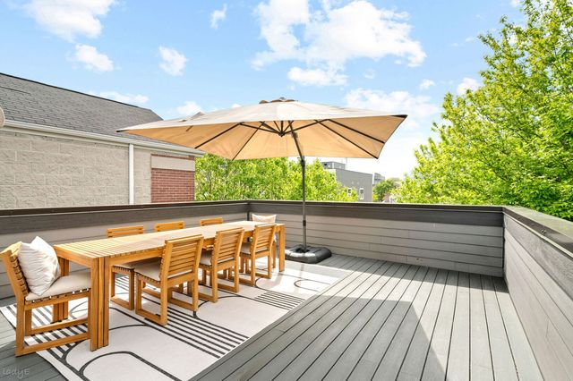1701 S Jefferson Street, Chicago, IL 60616