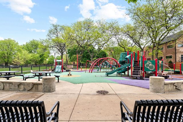 1701 S Jefferson Street, Chicago, IL 60616