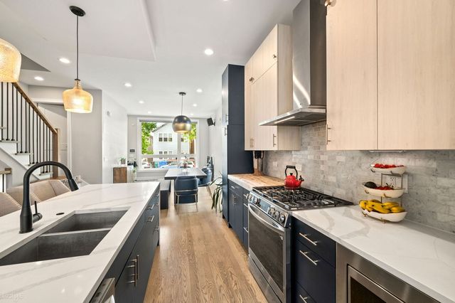 1701 S Jefferson Street, Chicago, IL 60616