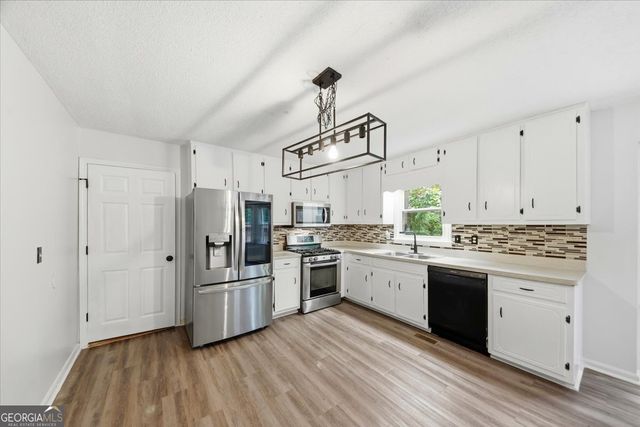 105 Elberta Drive, Newnan, GA 30265
