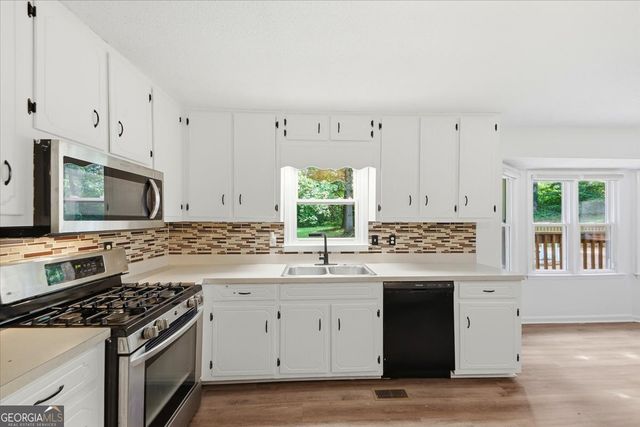105 Elberta Drive, Newnan, GA 30265