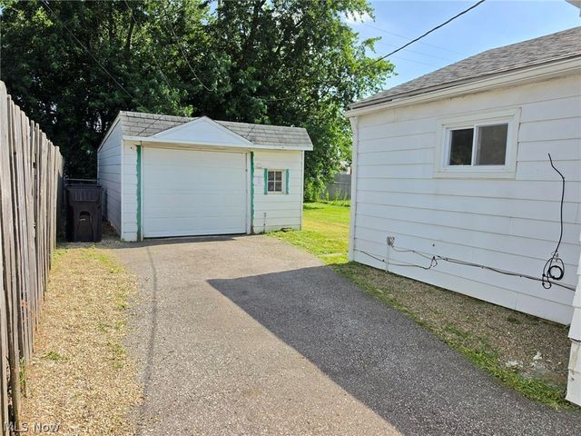 12813 Guardian Boulevard, Cleveland, OH 44135