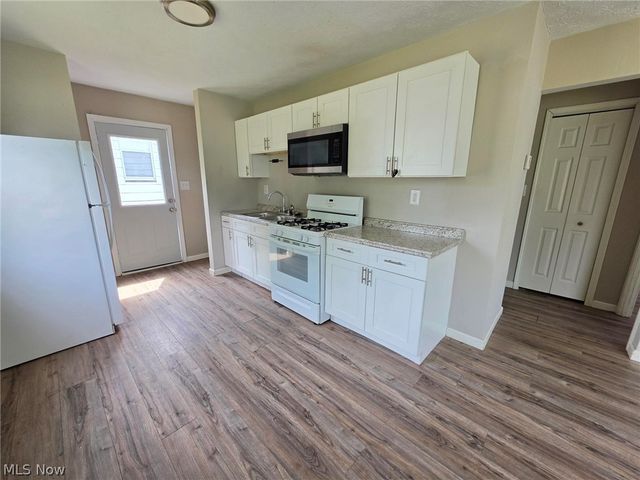 12813 Guardian Boulevard, Cleveland, OH 44135