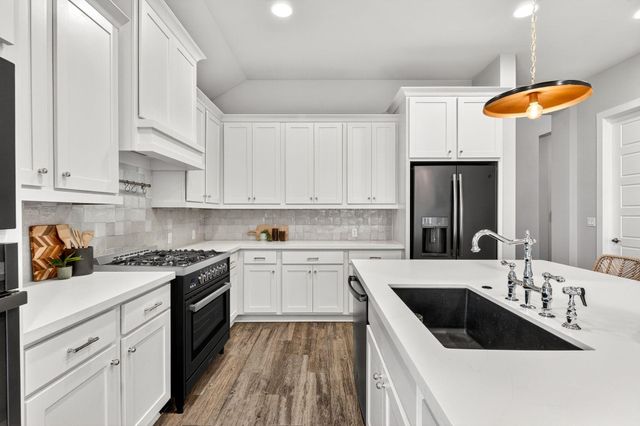 8207 Chrysler BND, Austin, TX 78744