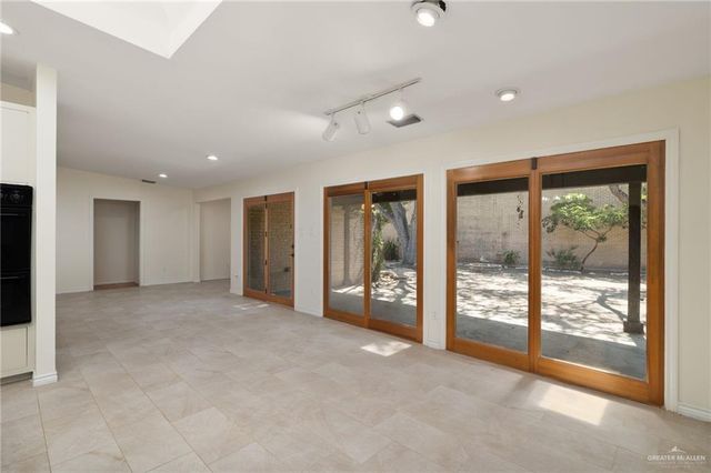 609 N Mccoll Circle, Mcallen, TX 78501