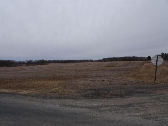 900 270th Avenue, Luck, WI 54853