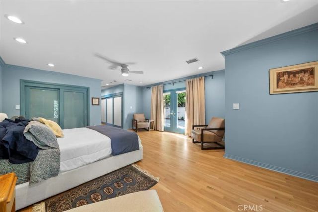 5035 Greenbush, Sherman Oaks, CA 91423