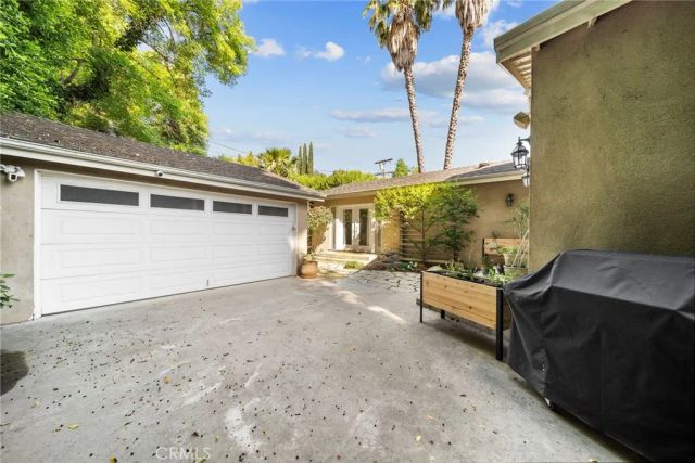 5035 Greenbush, Sherman Oaks, CA 91423