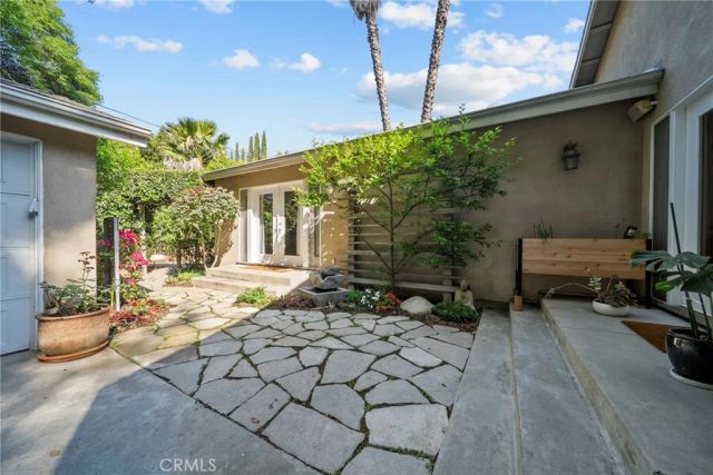 5035 Greenbush, Sherman Oaks, CA 91423