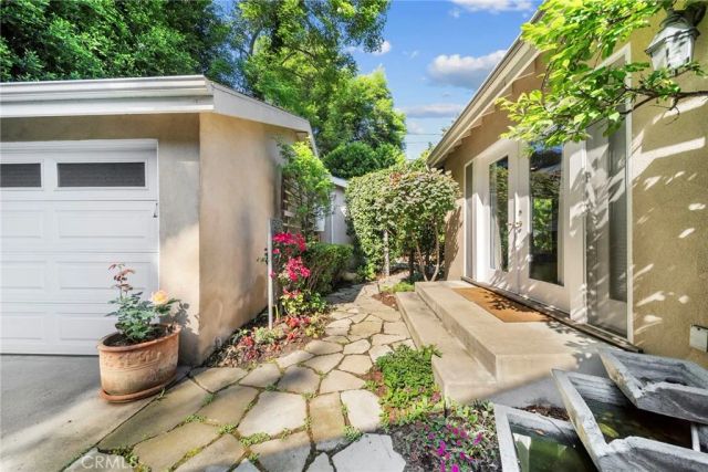 5035 Greenbush, Sherman Oaks, CA 91423