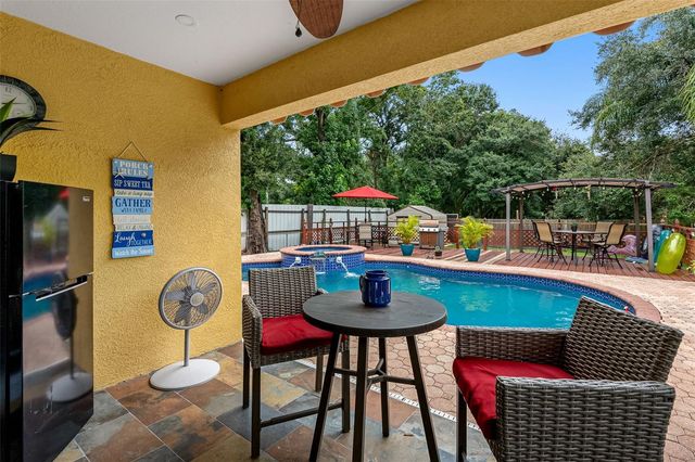 10407 N WOODMERE ROAD, Tampa, FL 33617