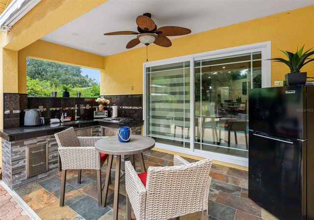 10407 N WOODMERE ROAD, Tampa, FL 33617