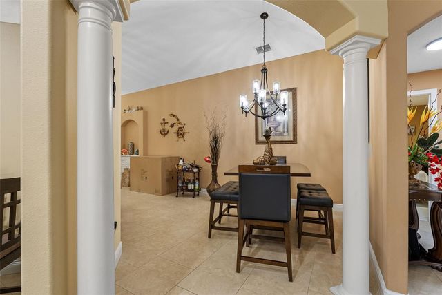 10407 N WOODMERE ROAD, Tampa, FL 33617