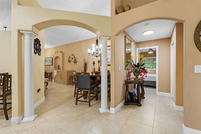 10407 N WOODMERE ROAD, Tampa, FL 33617