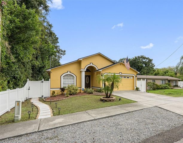 10407 N WOODMERE ROAD, Tampa, FL 33617