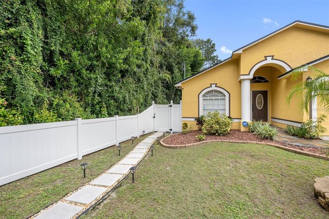 10407 N WOODMERE ROAD, Tampa, FL 33617