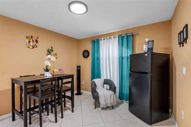 10407 N WOODMERE ROAD, Tampa, FL 33617