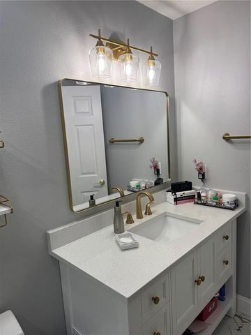 10407 N WOODMERE ROAD, Tampa, FL 33617