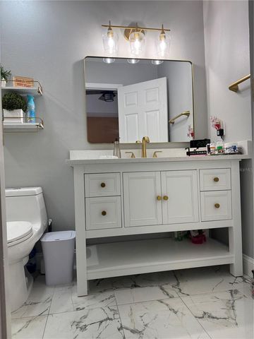 10407 N WOODMERE ROAD, Tampa, FL 33617