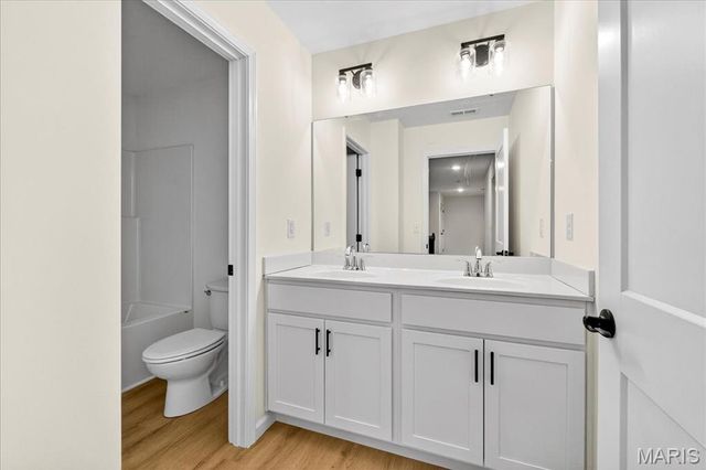 421 Chamberlain, Troy, IL 62294