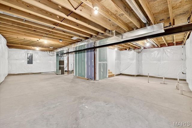 421 Chamberlain, Troy, IL 62294