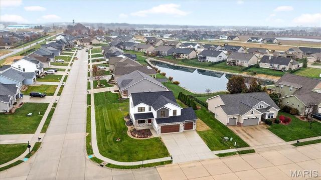 421 Chamberlain, Troy, IL 62294