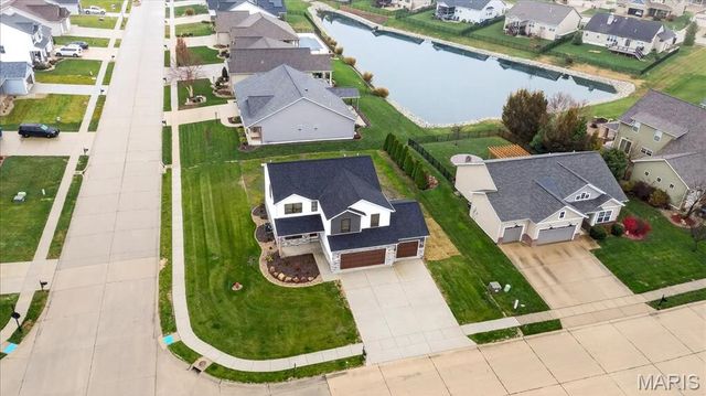 421 Chamberlain, Troy, IL 62294