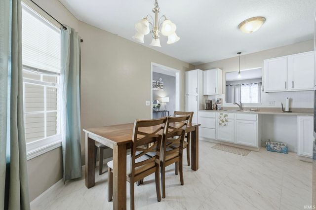 7826 Noble Ridge, Fort Wayne, IN 46825