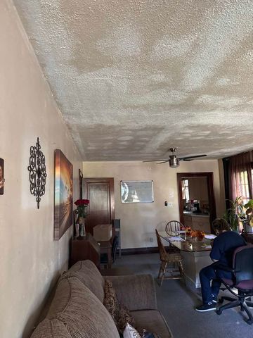 621 W Keith Avenue, Waukegan, IL 60085