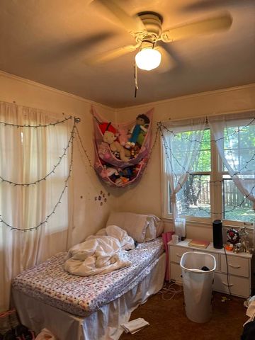 621 W Keith Avenue, Waukegan, IL 60085