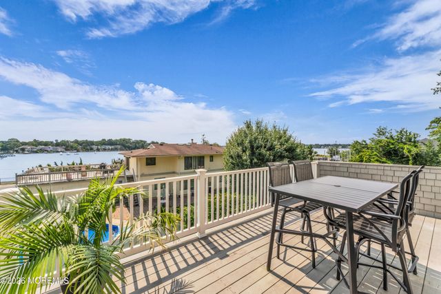 1421 Summit Place, Toms River, NJ 08753