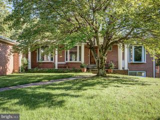 1633 WRIGHTSON DR, Mclean, VA 22101