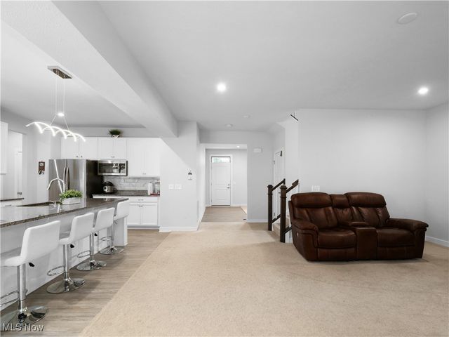 1678 Duncan Way, Streetsboro, OH 44241