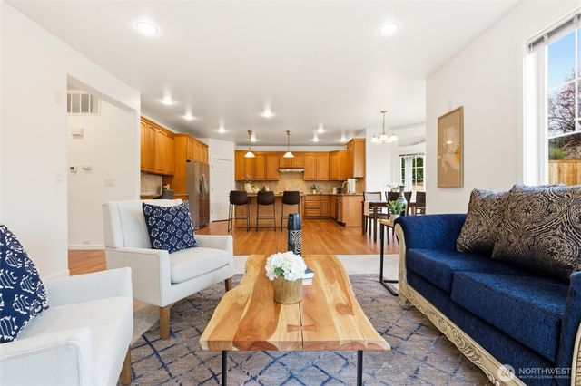 21601 129th Avenue SE, Kent, WA 98031